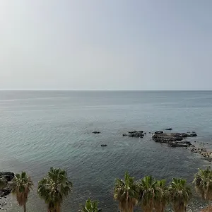 https://la-perla-beach-benalmadena.1costadelsol.com
